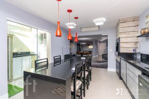 Image 29 - 397615