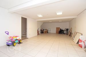 Image 30 - 397620