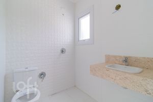 Image 40 - 397676