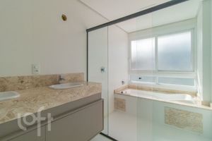Image 35 - 397677