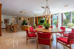 Image 35 - 397984