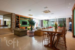 Image 30 - 397984