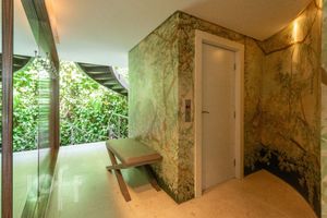 Image 11 - 397984