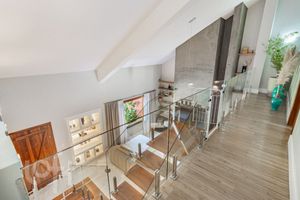 Image 10 - 398096