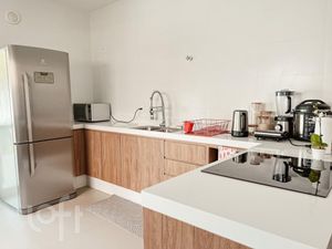 Image 10 - 398513