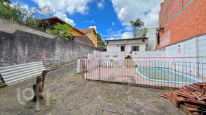 Image 25 - 398935