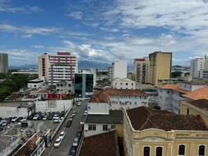 Image 12 - 400301