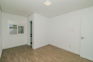 Image 20 - 400978