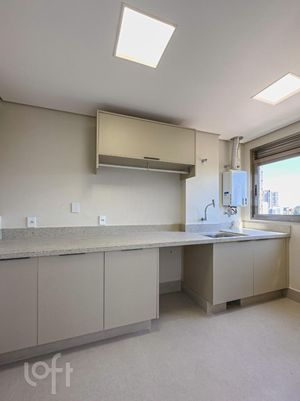 Image 12 - 401045