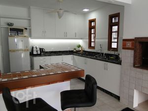 Image 21 - 401185
