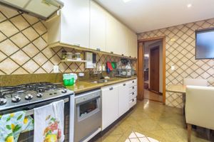 Image 32 - 401344