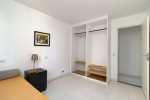 Image 11 - 401844