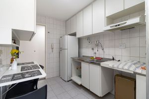 Image 15 - 401844