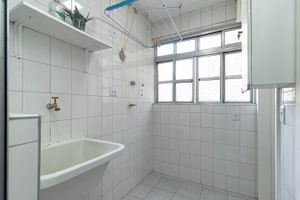 Image 18 - 401844