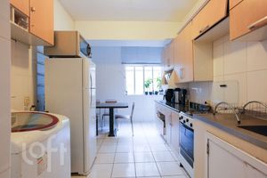 Image 6 - 402246