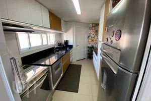 Image 18 - 402985