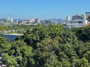 Image 23 - 404053
