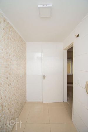 Image 7 - 404160