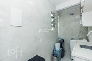Image 11 - 404233