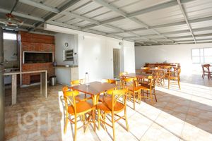Image 35 - 404580