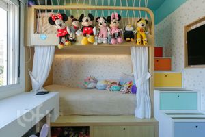 Image 38 - 404621