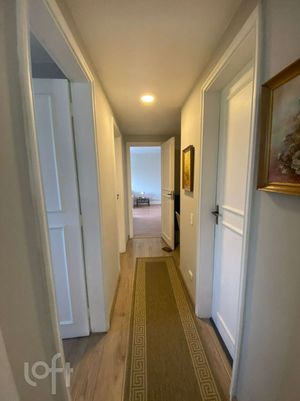 Image 18 - 404700