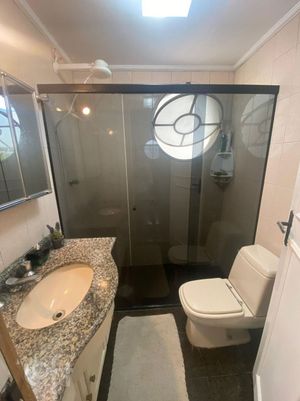 Image 19 - 404700