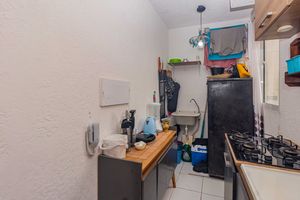 Image 16 - 404799