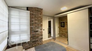 Image 18 - 404900