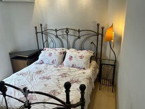 Image 18 - 404958