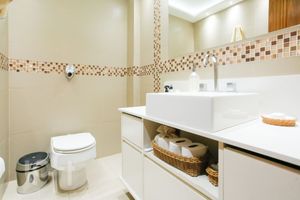 Image 32 - 405042
