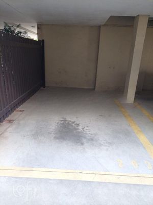 Image 19 - 405112