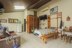 Image 42 - 405224