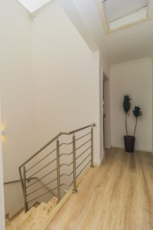 Image 12 - 405234