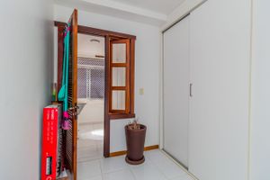 Image 17 - 405278