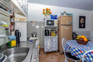 Image 15 - 405548