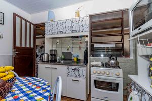 Image 14 - 405548