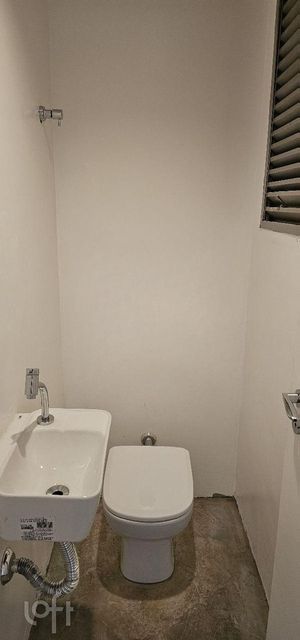 Image 25 - 405689