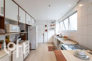 Image 19 - 405788