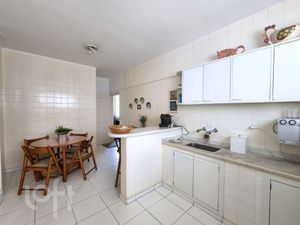 Image 13 - 405813