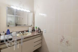 Image 36 - 406030