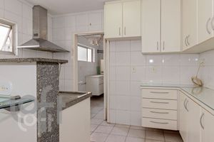 Image 28 - 406123