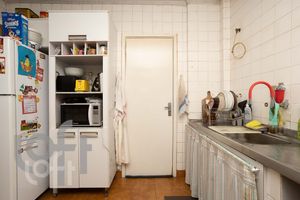 Image 15 - 406184