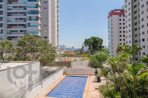 Image 18 - 406352