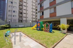 Image 40 - 406352
