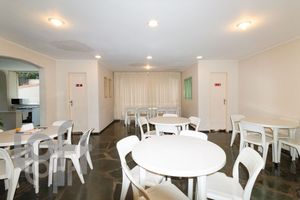 Image 18 - 408592