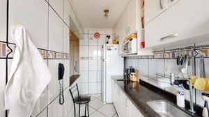 Image 5 - 409842