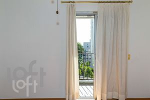 Image 8 - 411000