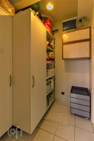 Image 39 - 414400