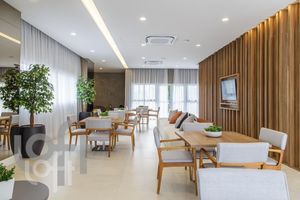 Image 19 - 418546